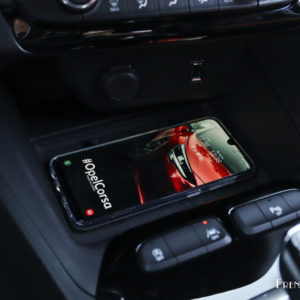 Photo chargeur smartphone à induction Opel Corsa F (2019)