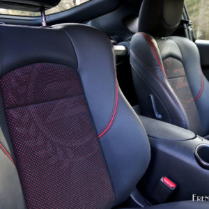Photo détail garnissage sièges Nissan 370Z 50ème Anniversaire