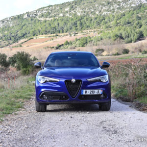 Photo face avant Alfa Romeo Stelvio Veloce (2020)