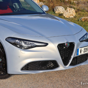 Photo bouclier avant Alfa Romeo Giulia Sprint (2020)