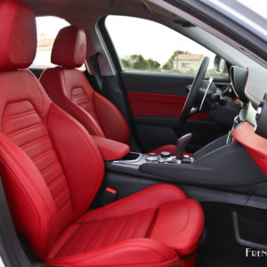 Photo sièges avant cuir Alfa Romeo Giulia Sprint (2020)