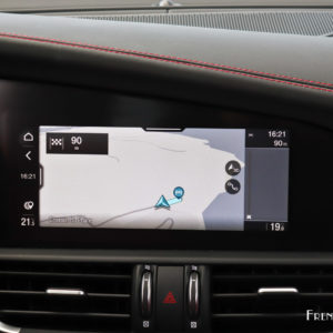 Photo navigation GPS écran tactile Alfa Romeo Giulia Sprint (20