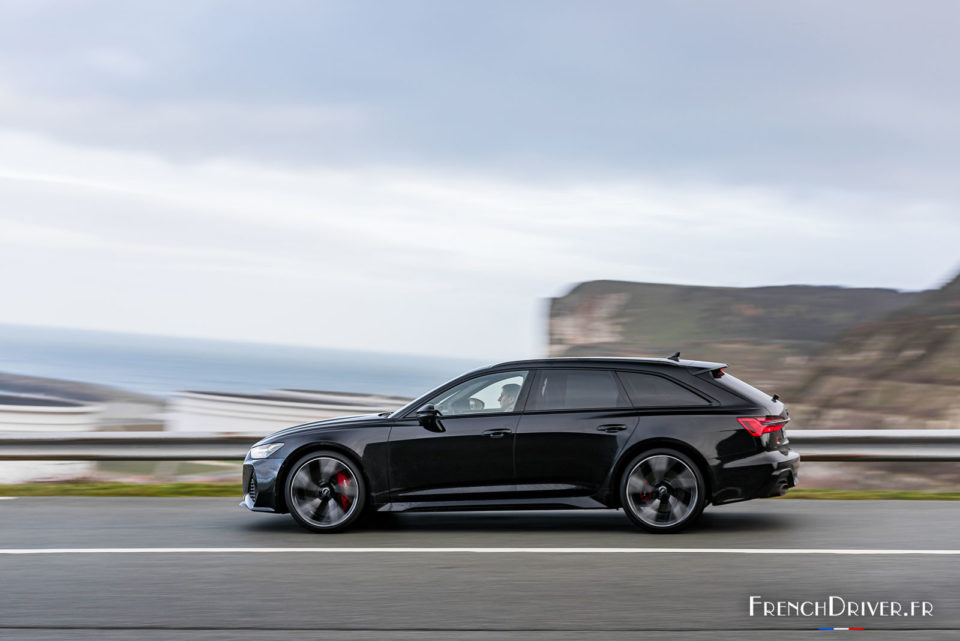 Photo profil dynamique Audi RS 6 Avant C8 (2020)