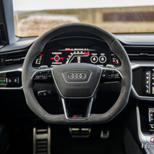 Photo volant Alcantara Audi RS 6 Avant C8 (2020)