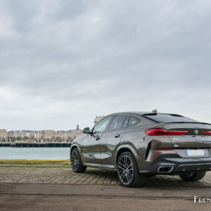 Photo 3/4 arrière BMW X6 30d (2020)