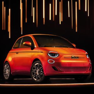 Photo officielle nouvelle Fiat 500 III Mai Troppo by Bulgari (20