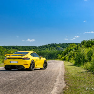 Photo 3/4 arrière Porsche 718 Cayman GT4 (2020)