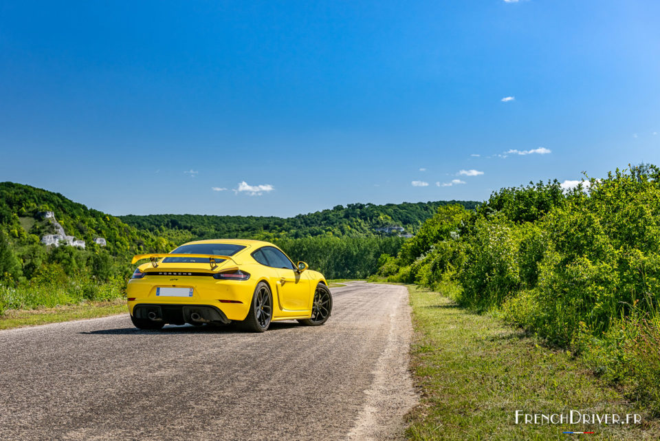 Photo 3/4 arrière Porsche 718 Cayman GT4 (2020)