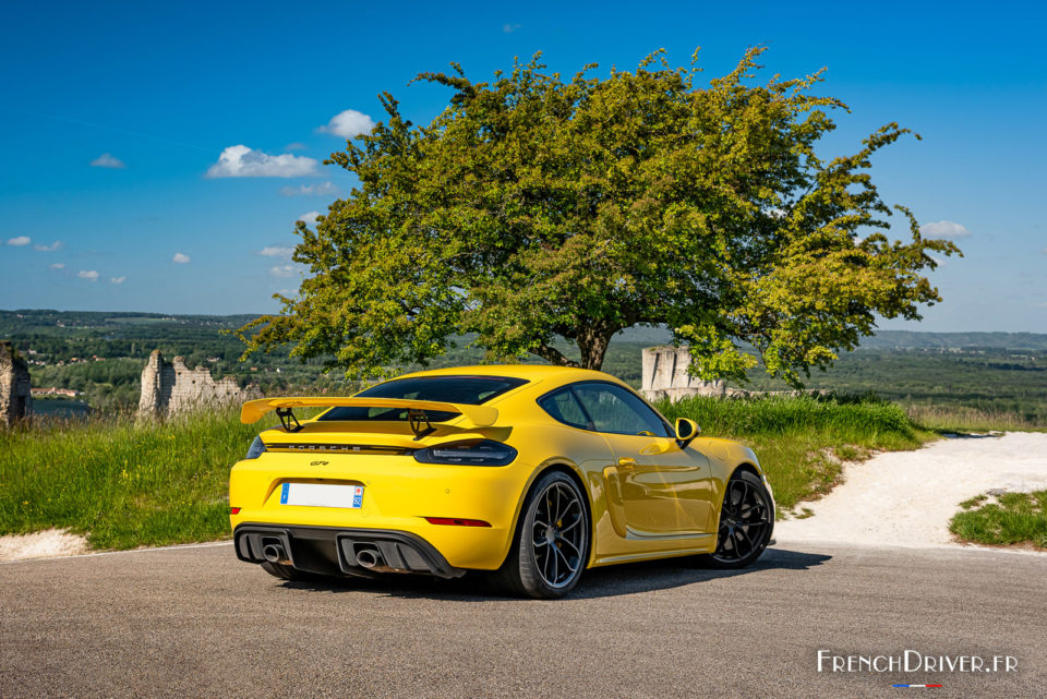 Photo arrière Porsche 718 Cayman GT4 (2020)