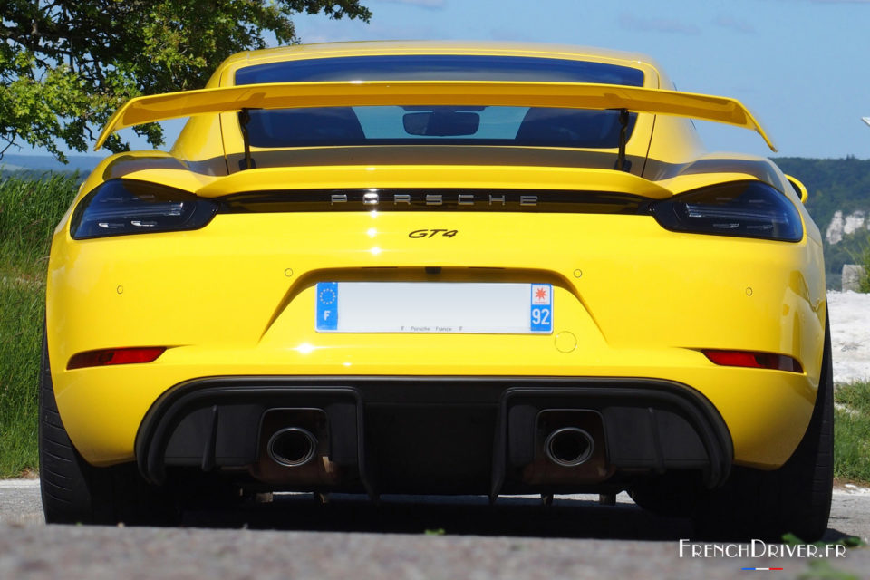 Photo face arrière Porsche 718 Cayman GT4 (2020)