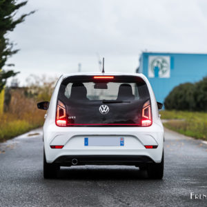 Photo face arrière Volkswagen Up GTI (2020)