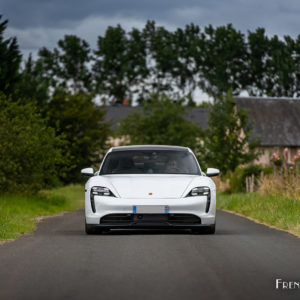 Photo face avant Porsche Taycan 4S (2020)