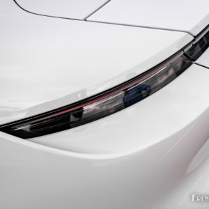 Photo feu arrière LED Porsche Taycan 4S et Turbo (2020)