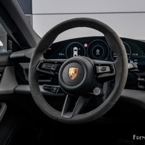 Photo volant Porsche Taycan 4S et Turbo (2020)