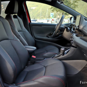 Photo sièges avant Toyota Yaris IV Hybride (2020)