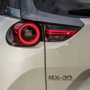 Photo feu arrière LED Mazda MX-30 électrique (2020)