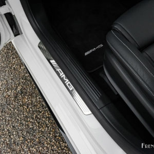Photo seuil de porte aluminium Mercedes AMG CLA 45 S (2020)