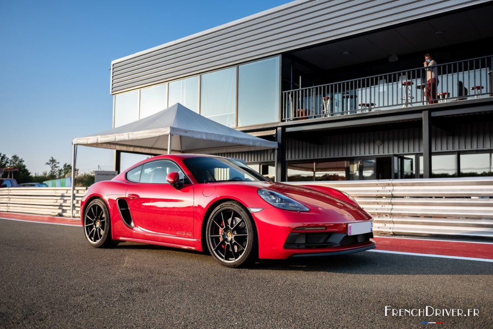 Photo 3/4 avant Porsche 718 Cayman GTS (2020)