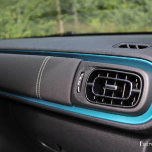 Photo insert coloré intérieur Citroën C3 restylée (2020)