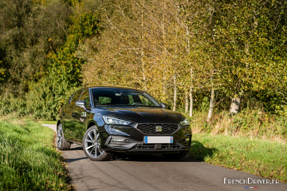 Photo 3/4 avant SEAT Leon e-Hybrid 204 (2020)