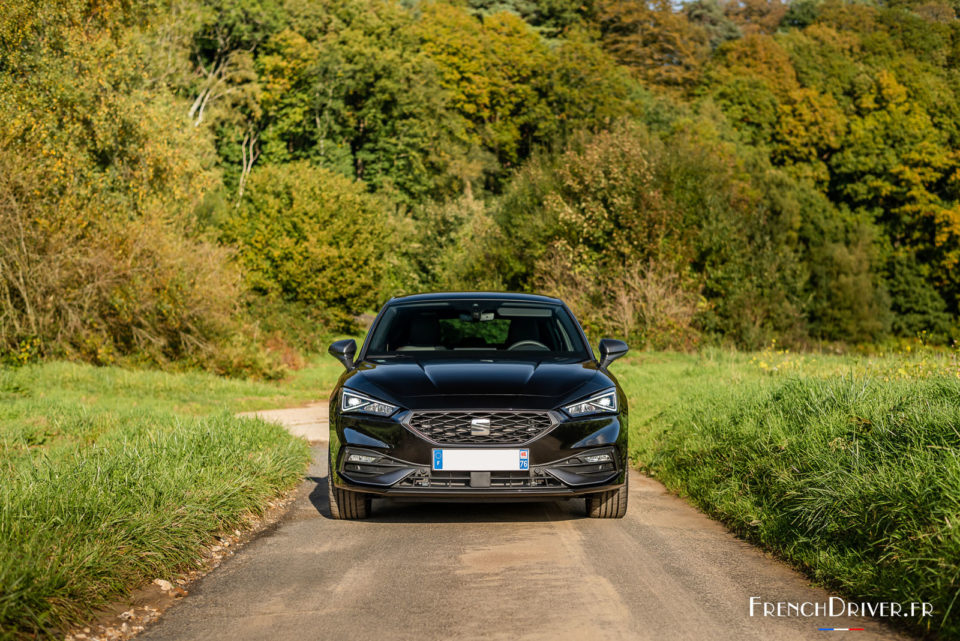 Photo face avant SEAT Leon e-Hybrid 204 (2020)