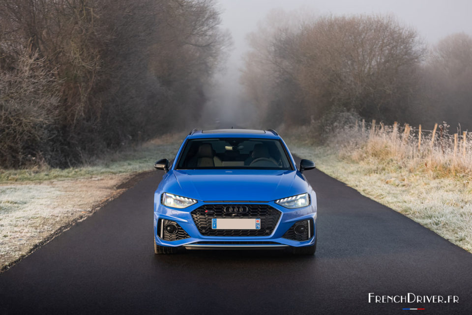 Photo face avant Audi RS 4 Avant 25 Years (2021)