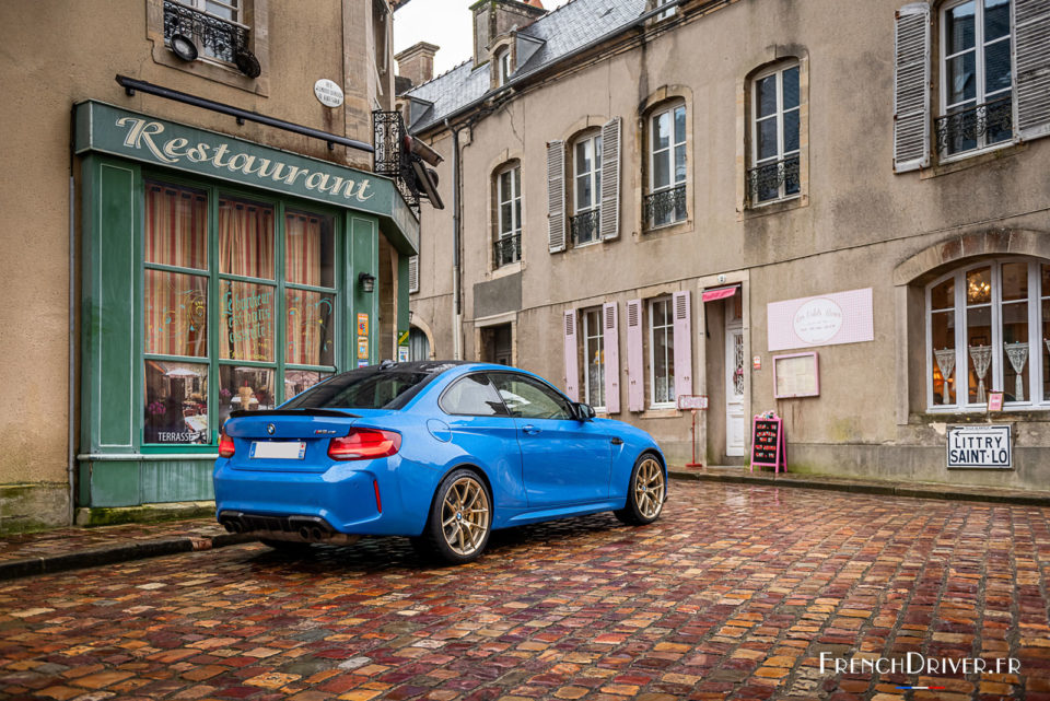 Photo 3/4 arrière BMW M2 CS (2021)