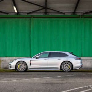 Photo profil Porsche Panamera Sport Turismo 4S E-Hybrid (2021)