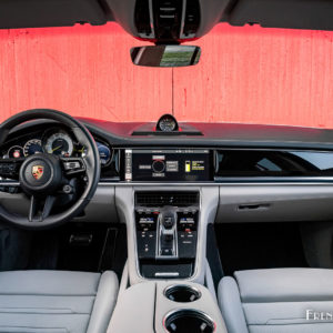 Photo intérieur cuir Porsche Panamera Sport Turismo 4S E-Hybrid