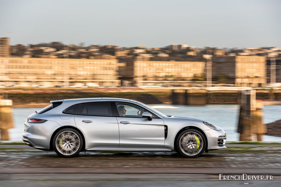 Photo essai Porsche Panamera Sport Turismo 4S E-Hybrid (2021)