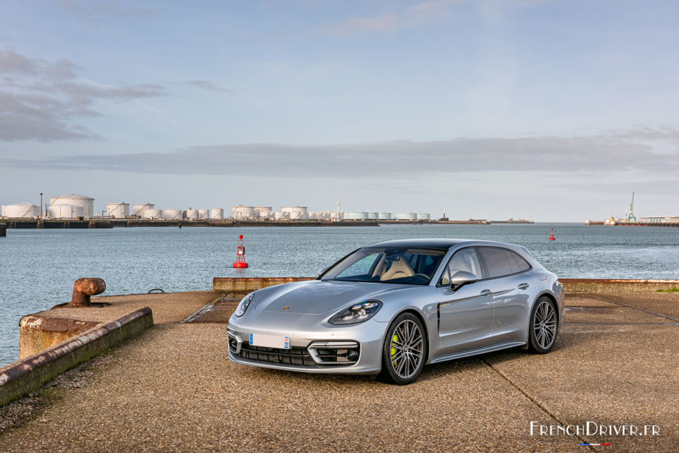 Photo 3/4 avant Porsche Panamera Sport Turismo 4S E-Hybrid (2021