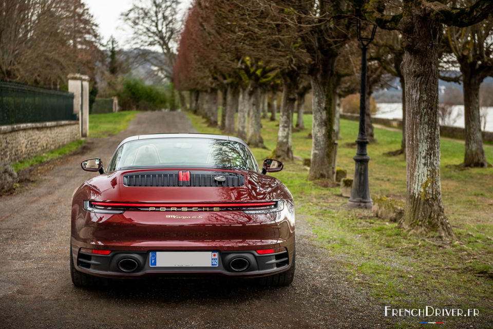 Photo statique Porsche 911 (992) Targa 4S Heritage Design Editio