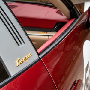 Photo sigle montant Porsche 911 (992) Targa 4S Heritage Design E
