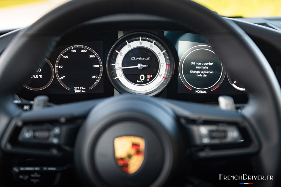 Photo combiné compteurs Porsche 911 (992) Turbo S (2021)