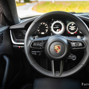 Photo volant cuir Porsche 911 (992) Turbo S (2021)