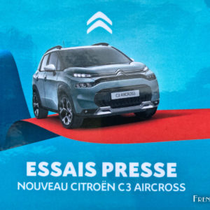 Le nouveau logo Citroën aux essais du C3 Aircross 2021
