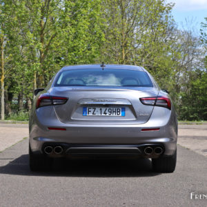 Photo face arrière Maserati Ghibli Hybrid (2021)