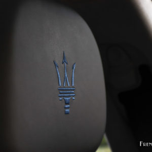 Photo broderie appuie tête Maserati Ghibli Hybrid (2021)