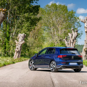 Photo 3/4 arrière Volkswagen Golf GTI 245 (2021)