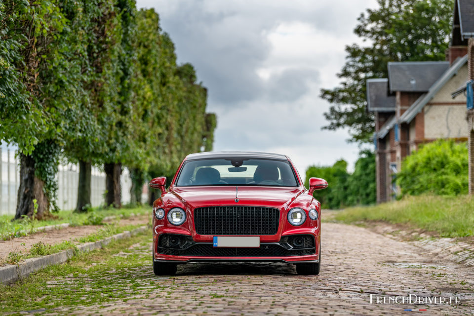 Photo Bentley Flying Spur V8 550 (2021)