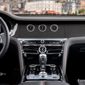 Photo détail console centrale Bentley Flying Spur V8 550 (2021)