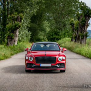 Photo face avant Bentley Flying Spur V8 550 (2021)