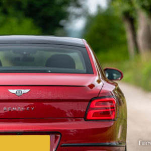 Photo vue arrière Bentley Flying Spur V8 550 (2021)