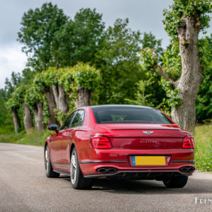 Photo 3/4 arrière Bentley Flying Spur V8 550 (2021)