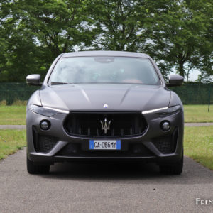 Photo face avant Maserati Levante Trofeo (2021)