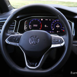 Photo volant cuir Volkswagen Polo VI restylée (2021)
