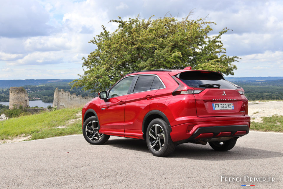 Photo test Mitsubishi Eclipse Cross PHEV (2022)