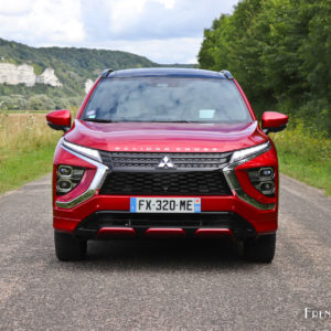 Photo face avant Mitsubishi Eclipse Cross PHEV (2022)