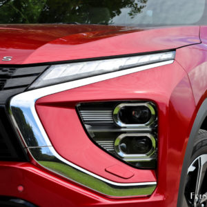 Photo phare avant LED Mitsubishi Eclipse Cross PHEV (2022)