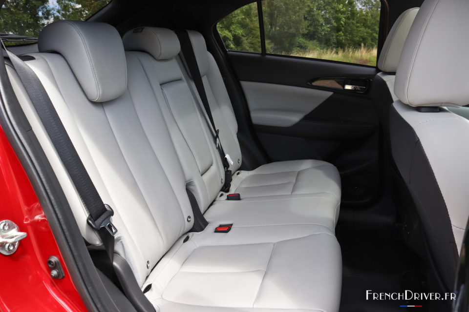 Photo banquette arrière cuir Mitsubishi Eclipse Cross PHEV (202